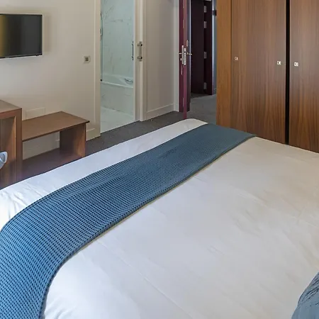 Alda Barrio Humedo Otel León