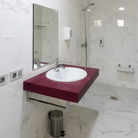 Alda Barrio Humedo Hotell León