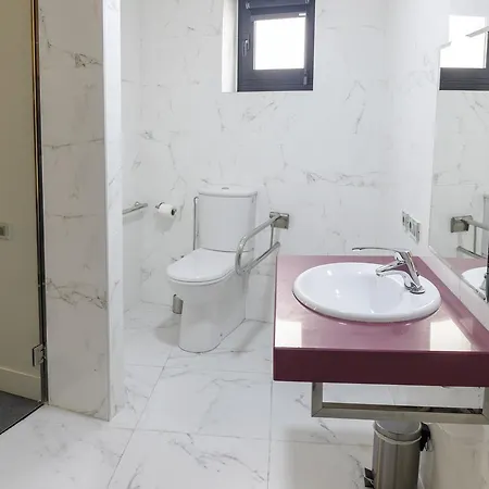 Alda Barrio Humedo 3* León