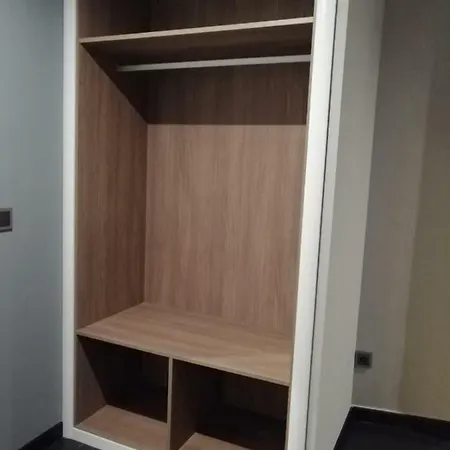 Alda Barrio Humedo Otel León